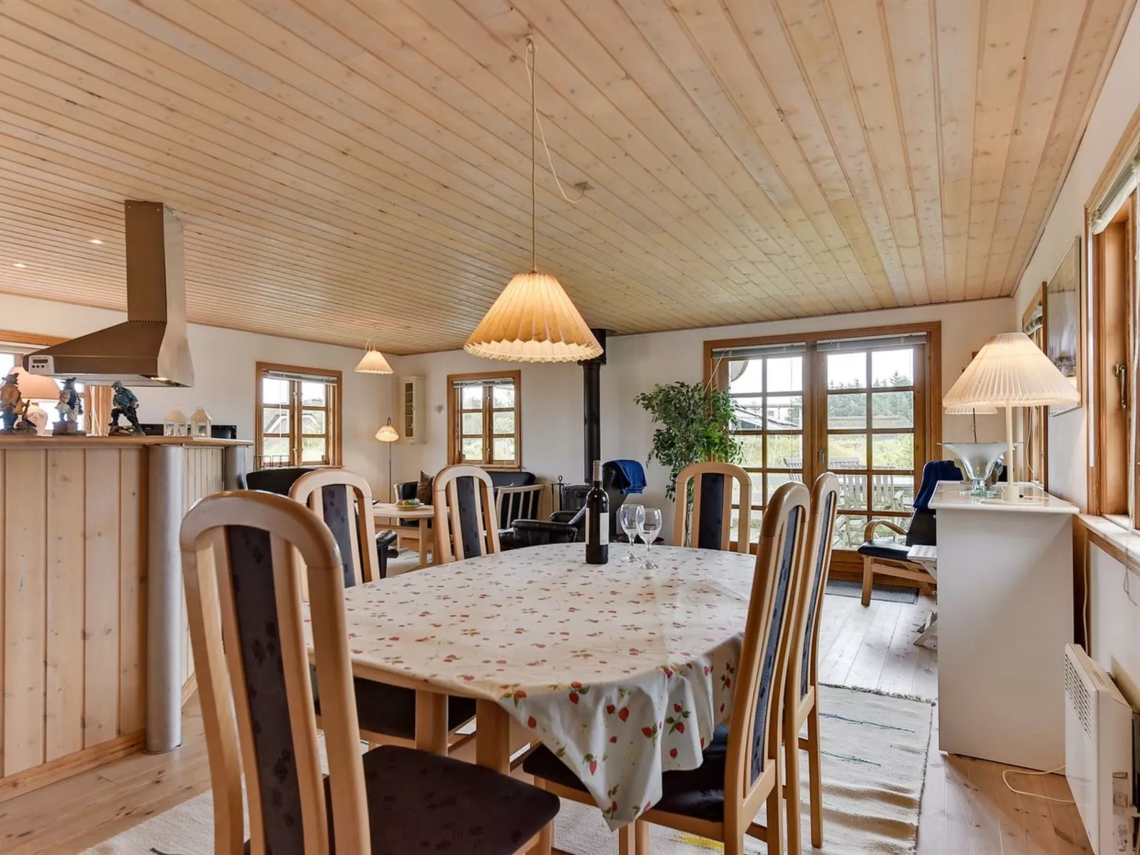 "Dortea" - 600m from the sea-Binnen