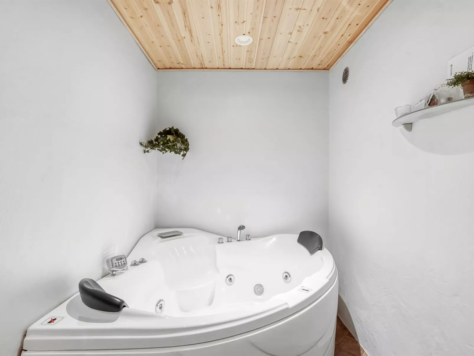 "Ginny" - 300m to the fjord-Binnen