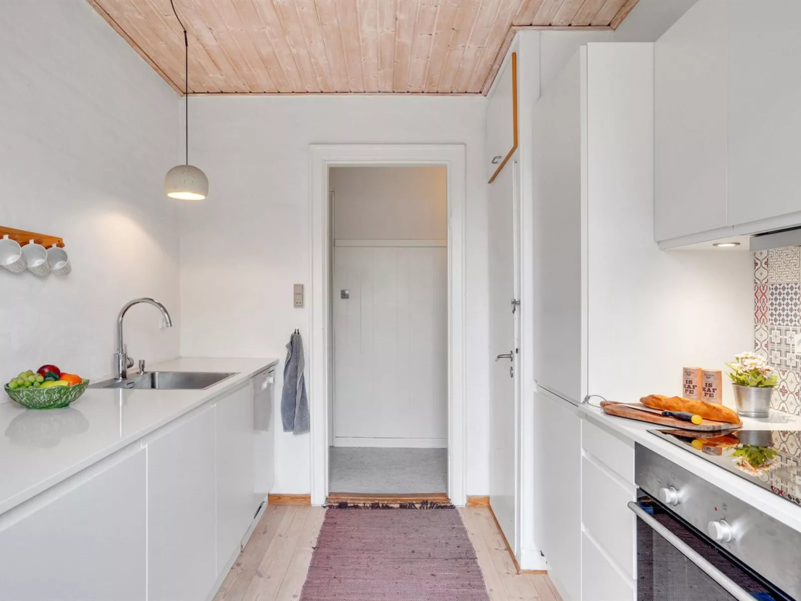 "Evgenia" - 950m from the sea-Binnen