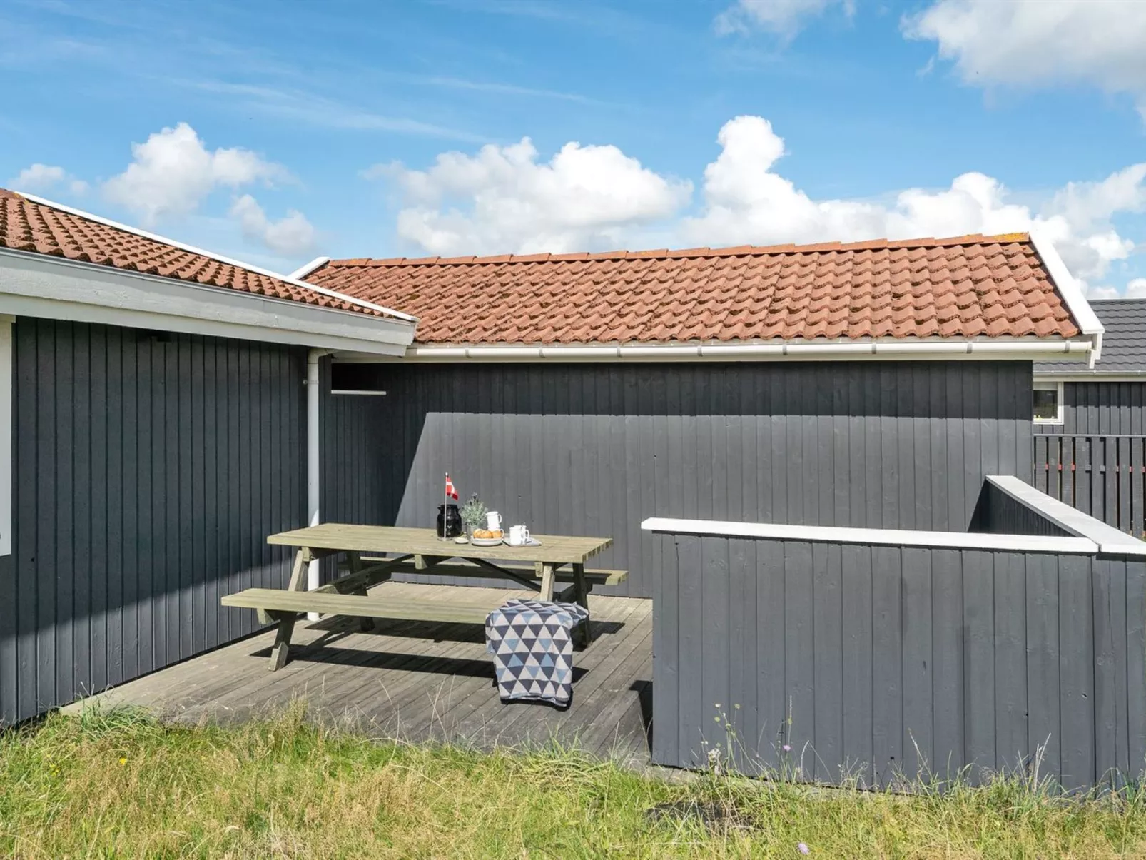 "Siri" - 400m from the sea-Buiten