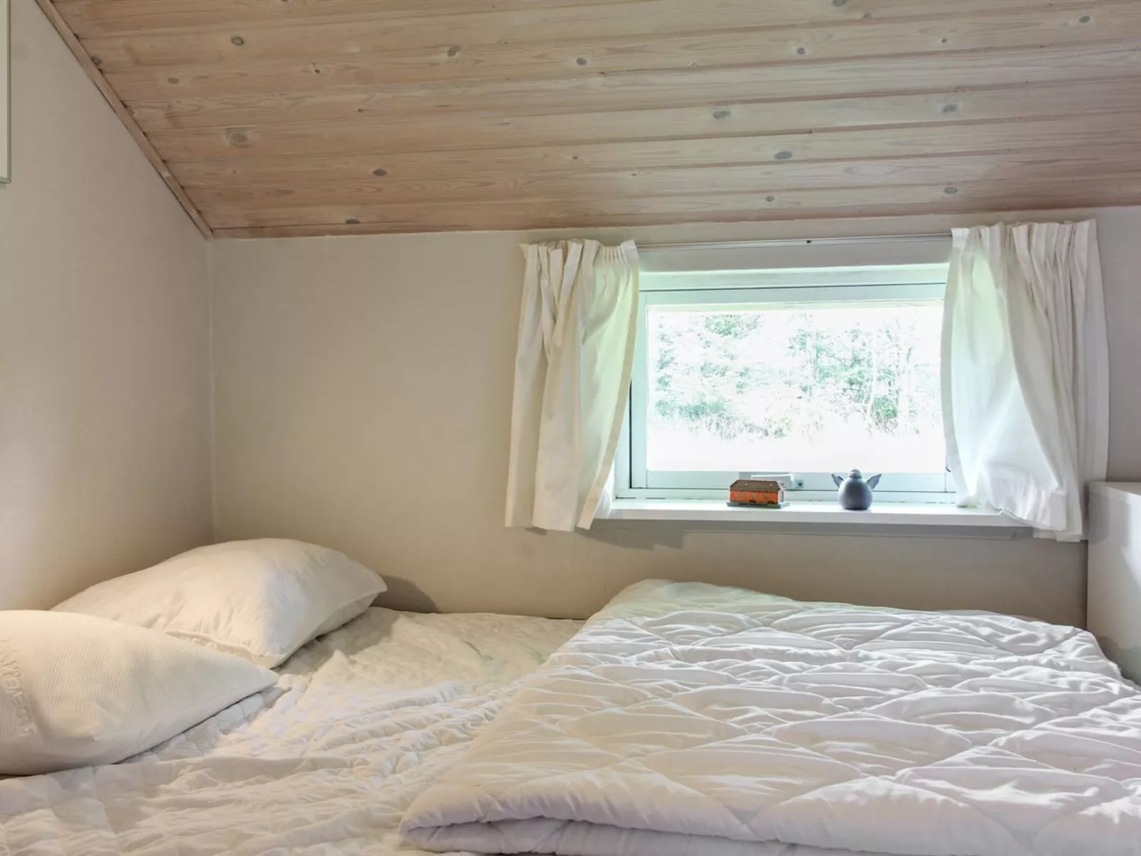 "Halli" - 700m from the sea-Binnen