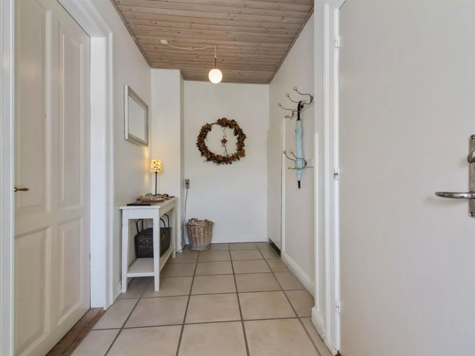 "Faustine" - 500m from the sea-Binnen