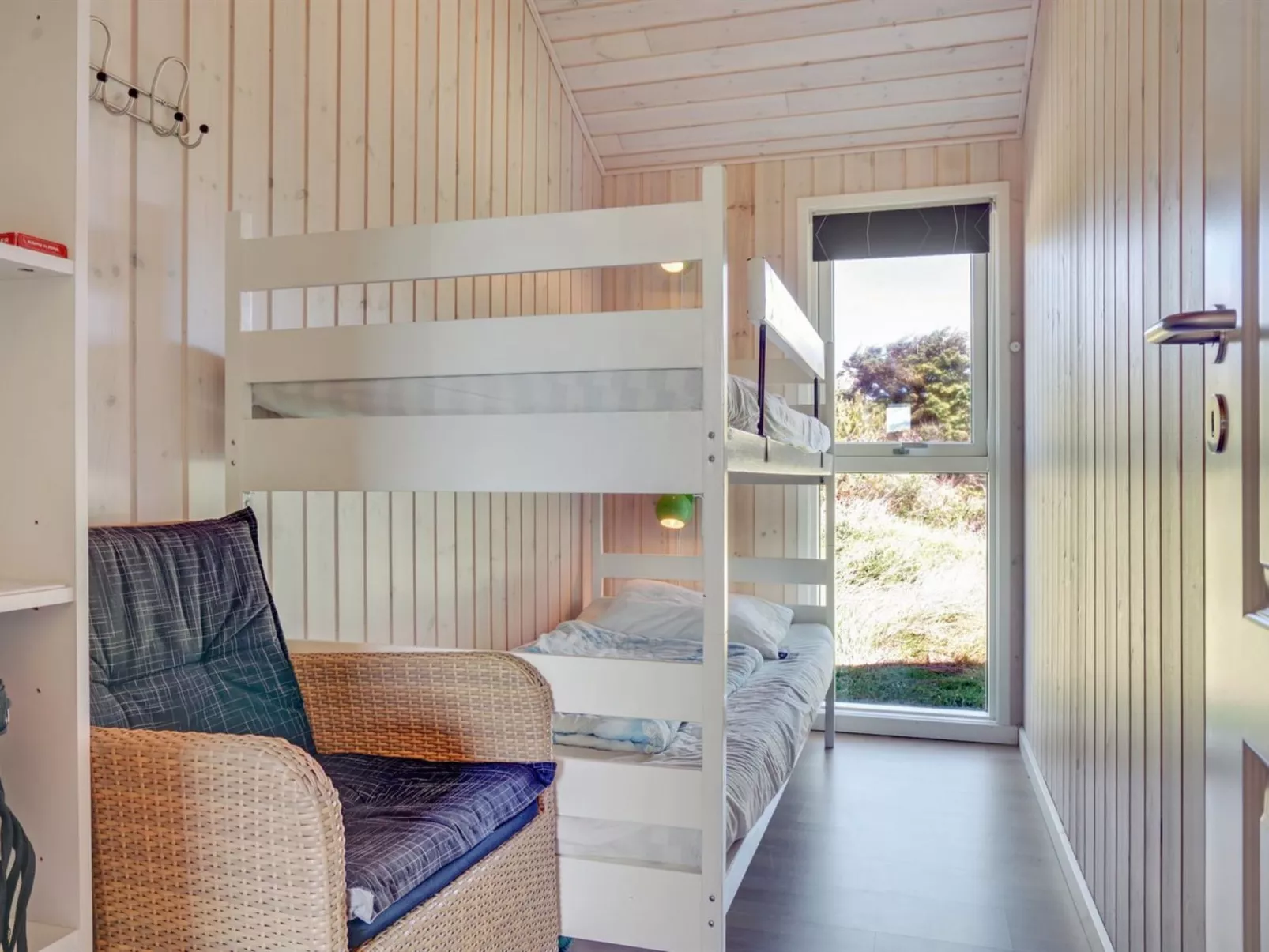 "Hubert" - 150m from the sea-Binnen