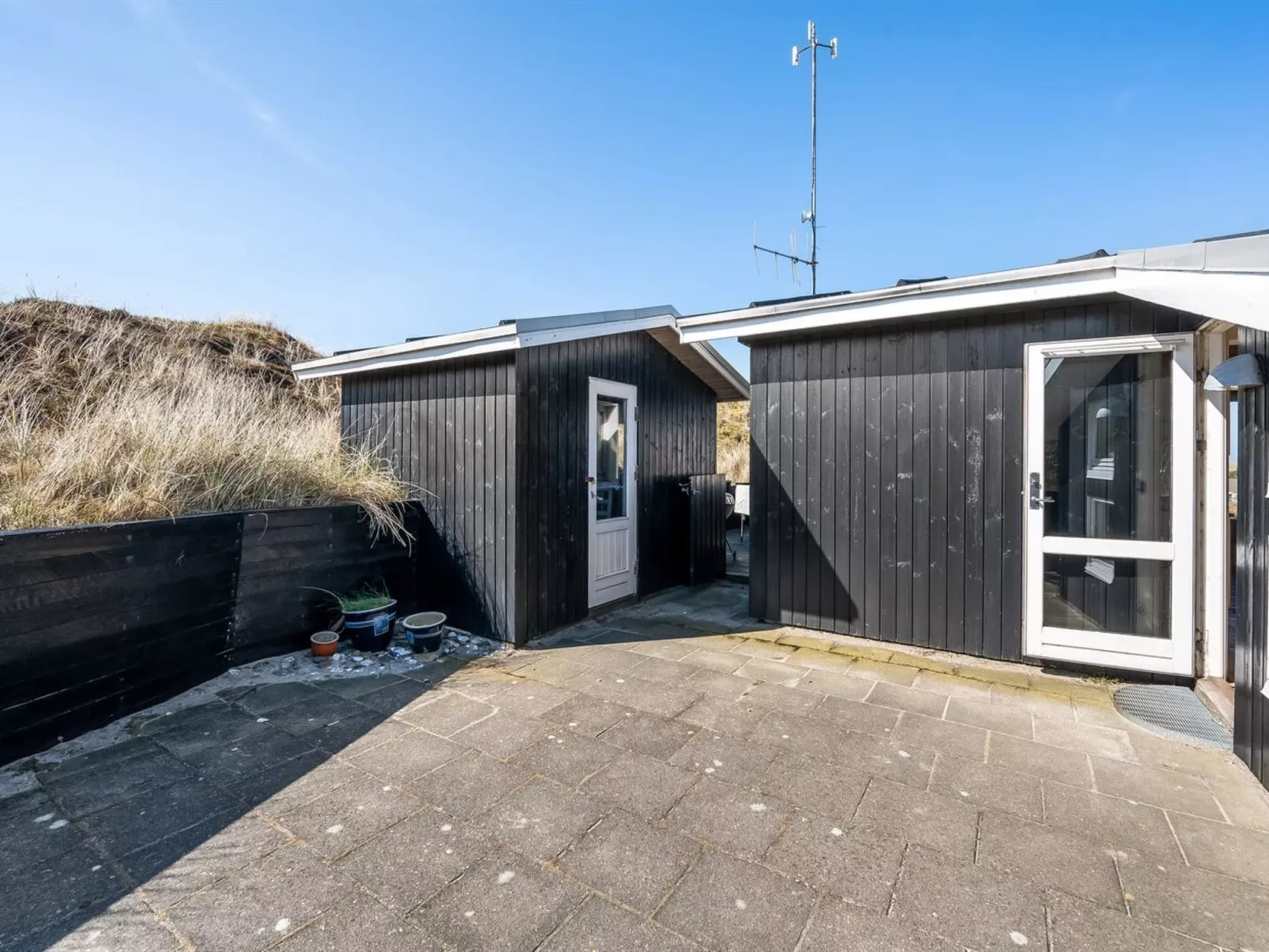 "Vina" - 200m to the fjord-Buiten