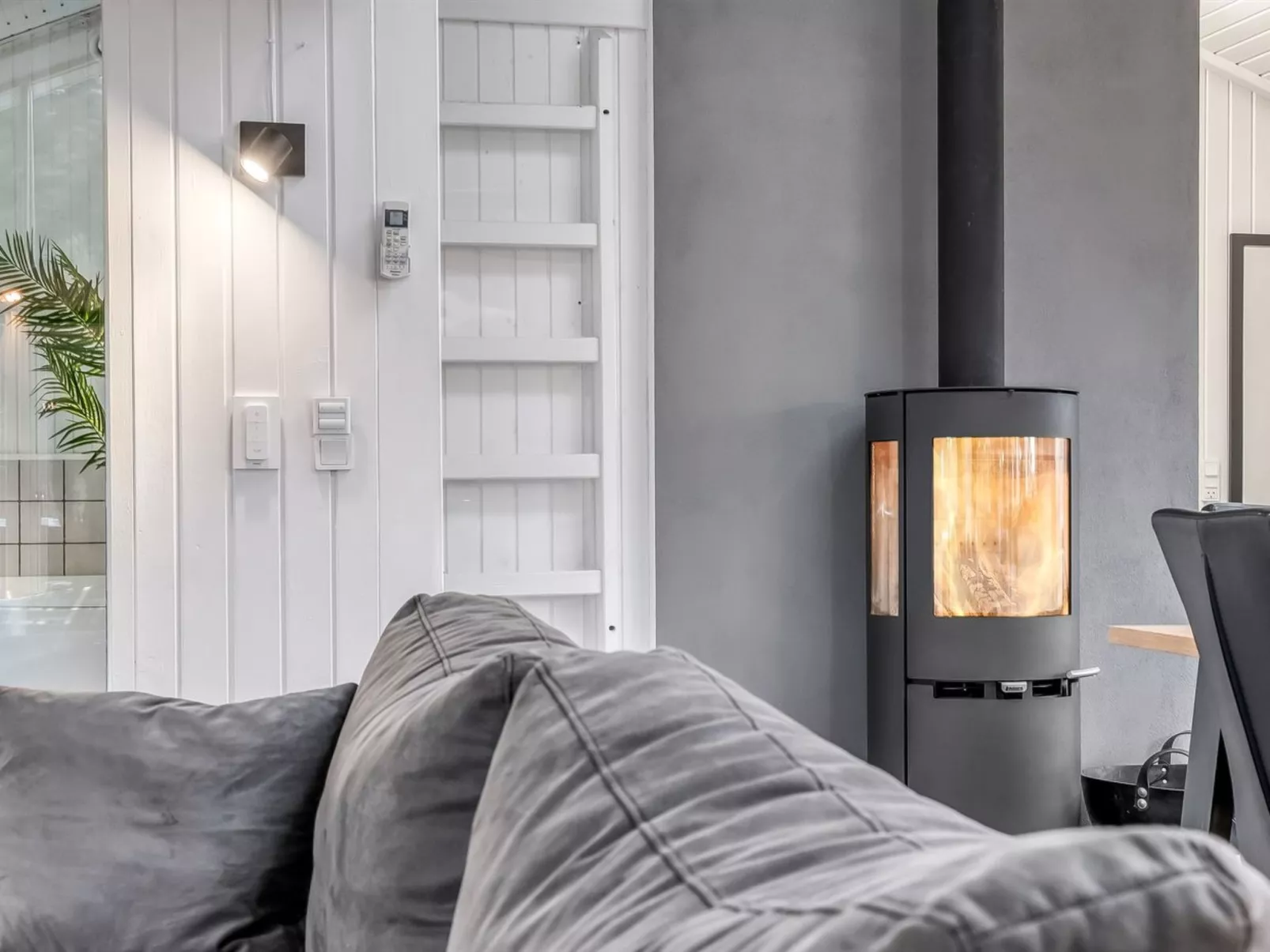 "Blondine" - 940m from the sea-Binnen