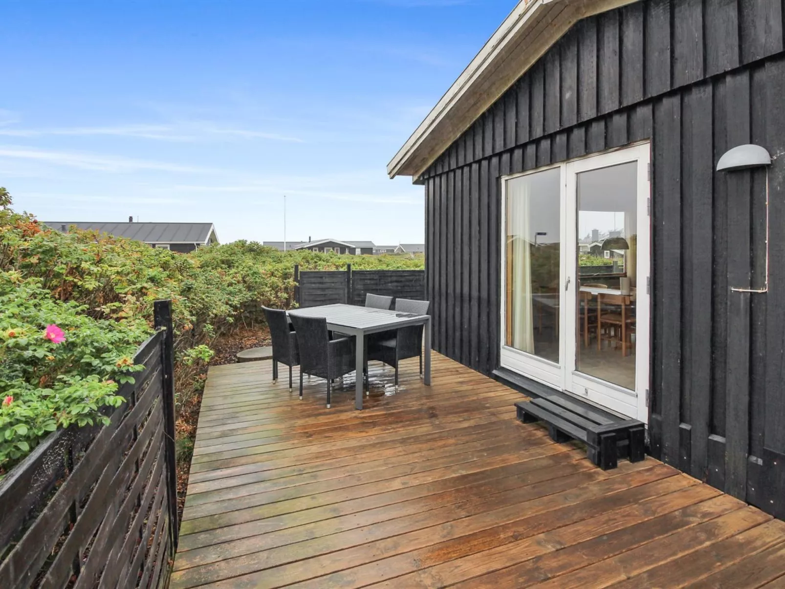 "Jerk" - 250m from the sea-Buiten