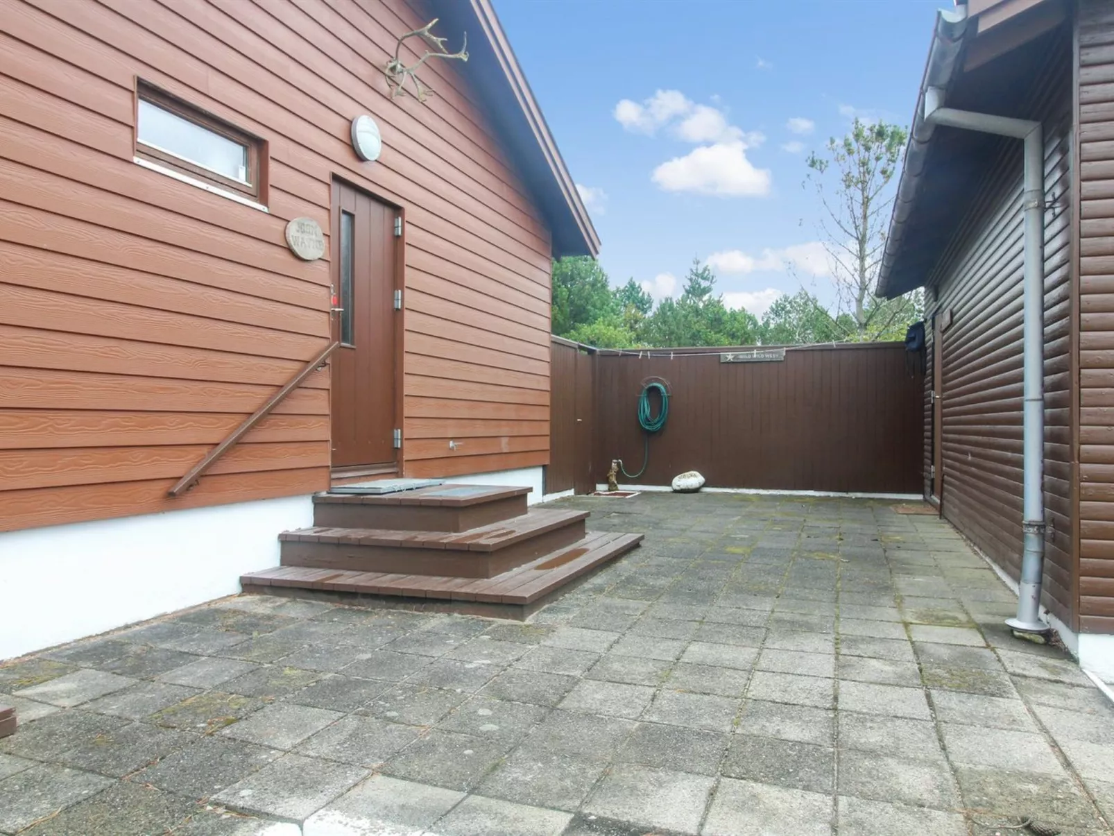 "Eine" - 800m from the sea-Buiten