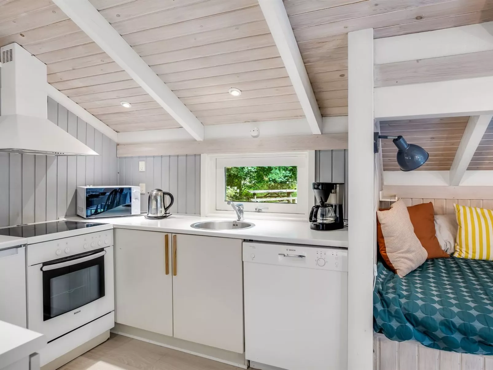 "Lovis" - 600m from the sea-Binnen