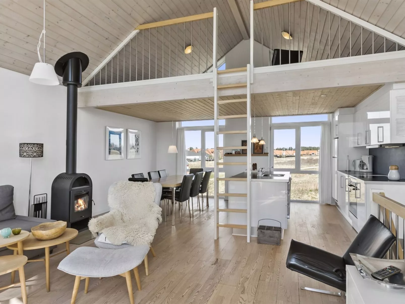 "Chris" - 750m from the sea-Binnen