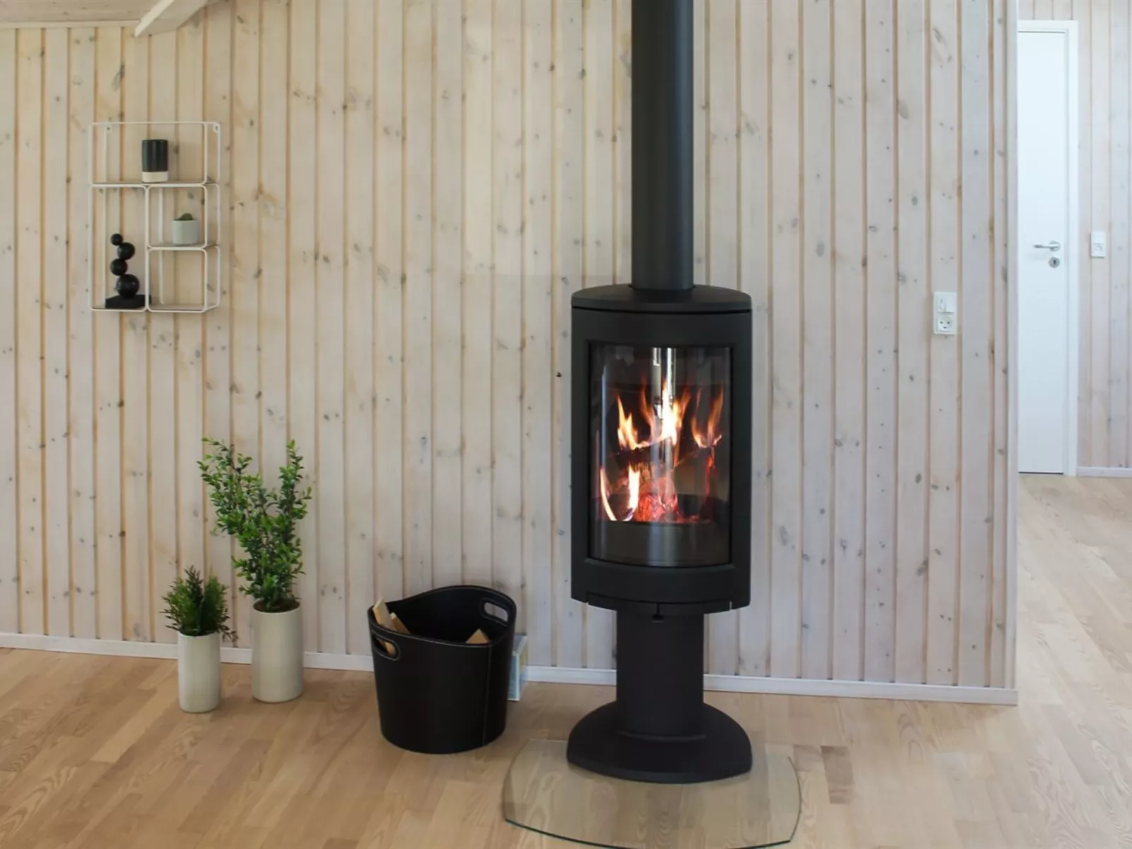 "Suna" - 1.3km from the sea-Binnen