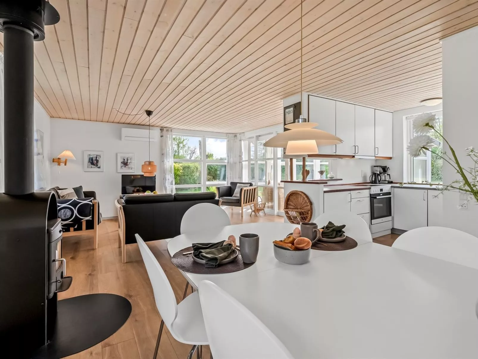 "Teija" - 300m from the sea-Binnen