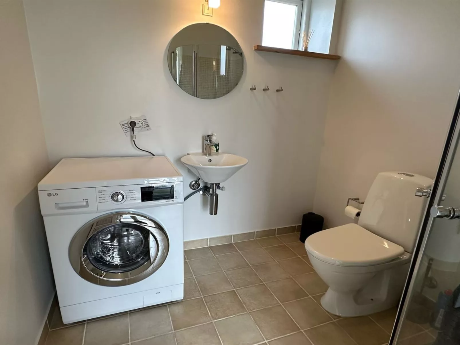 "Tinne" - 400m from the sea-Binnen