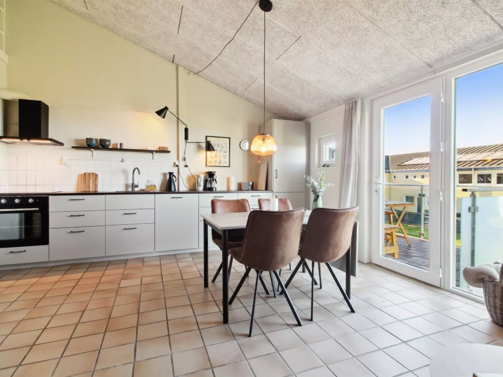 "Eydis" - 150m from the sea-Binnen