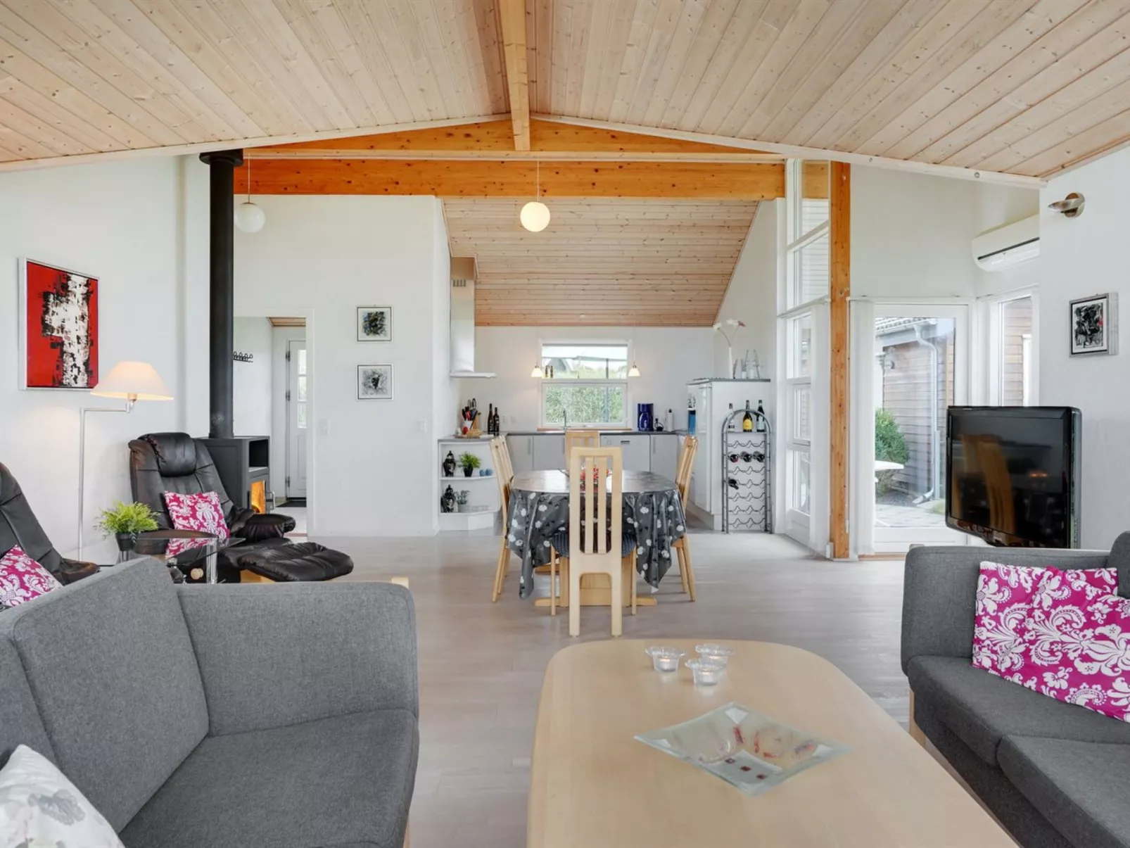 "Kimi" - 800m from the sea-Binnen