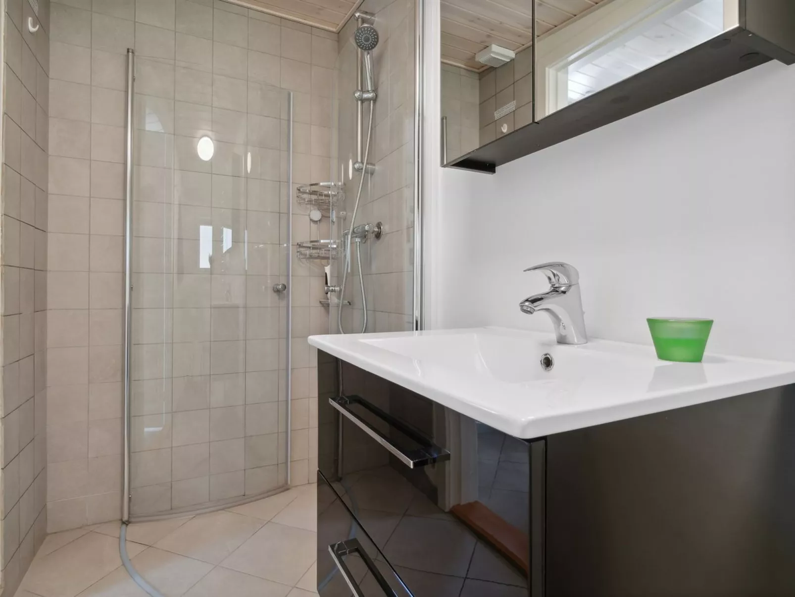 "Heikki" - 700m from the sea-Binnen