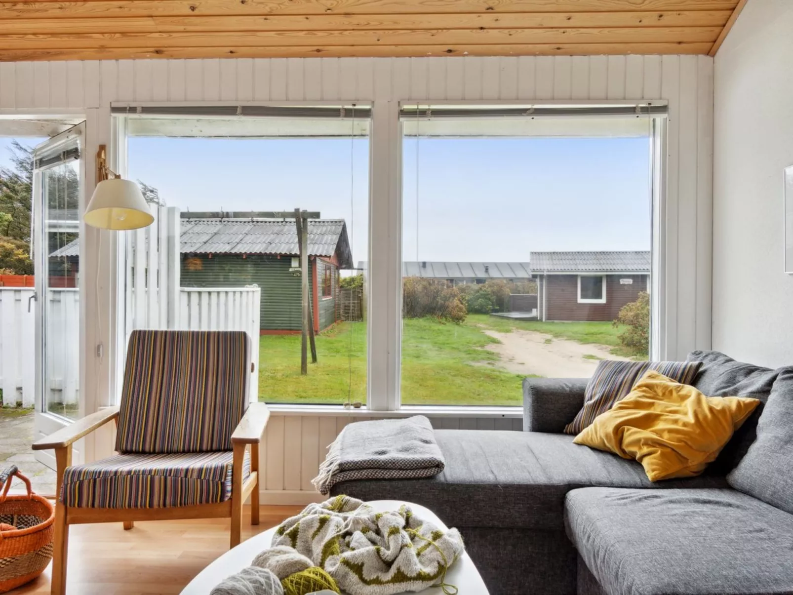 "Soila" - 150m from the sea-Binnen