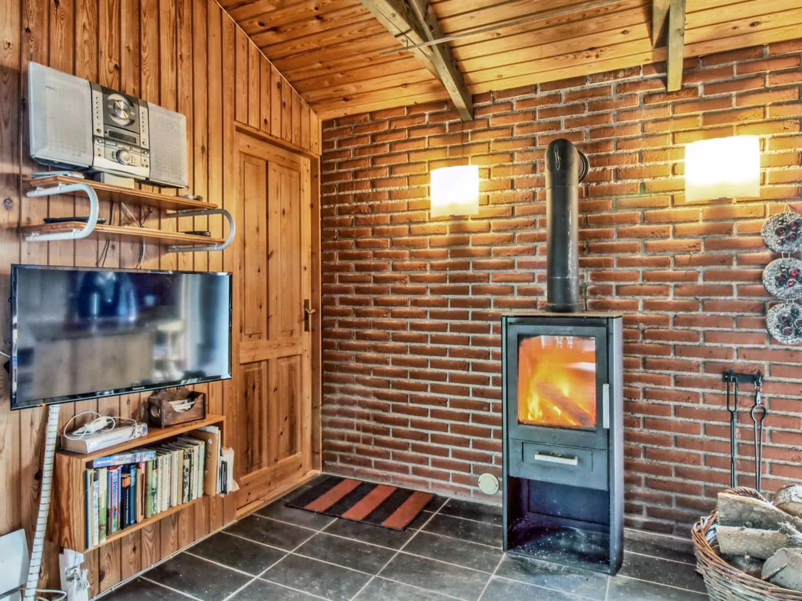 "Conradine" - 500m from the sea-Binnen