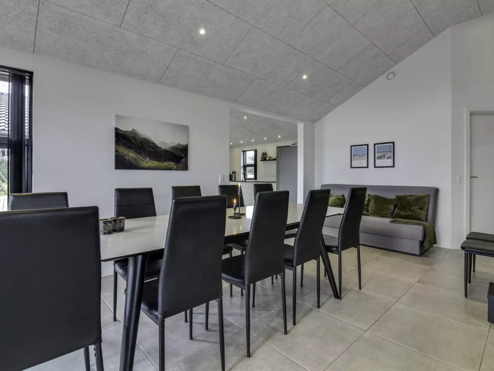 "Juho" - 900m from the sea-Binnen