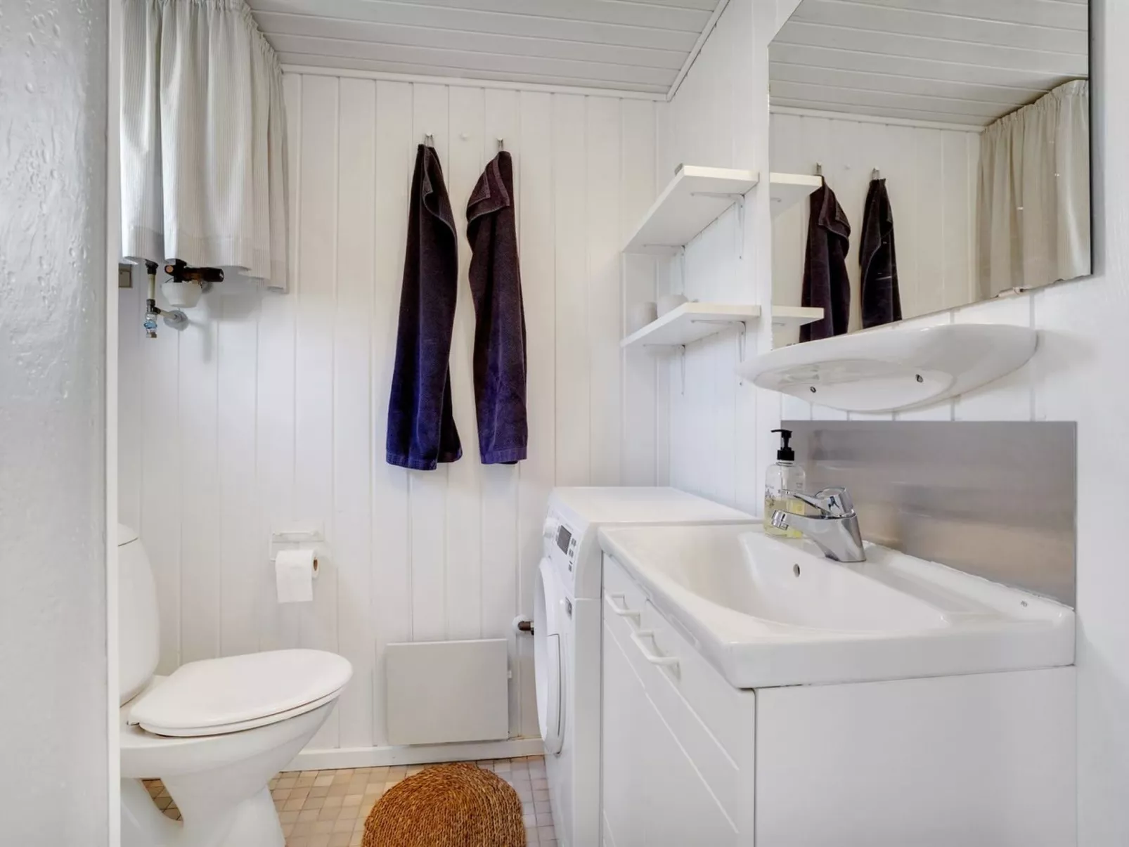 "Vuokko" - 400m from the sea-Binnen