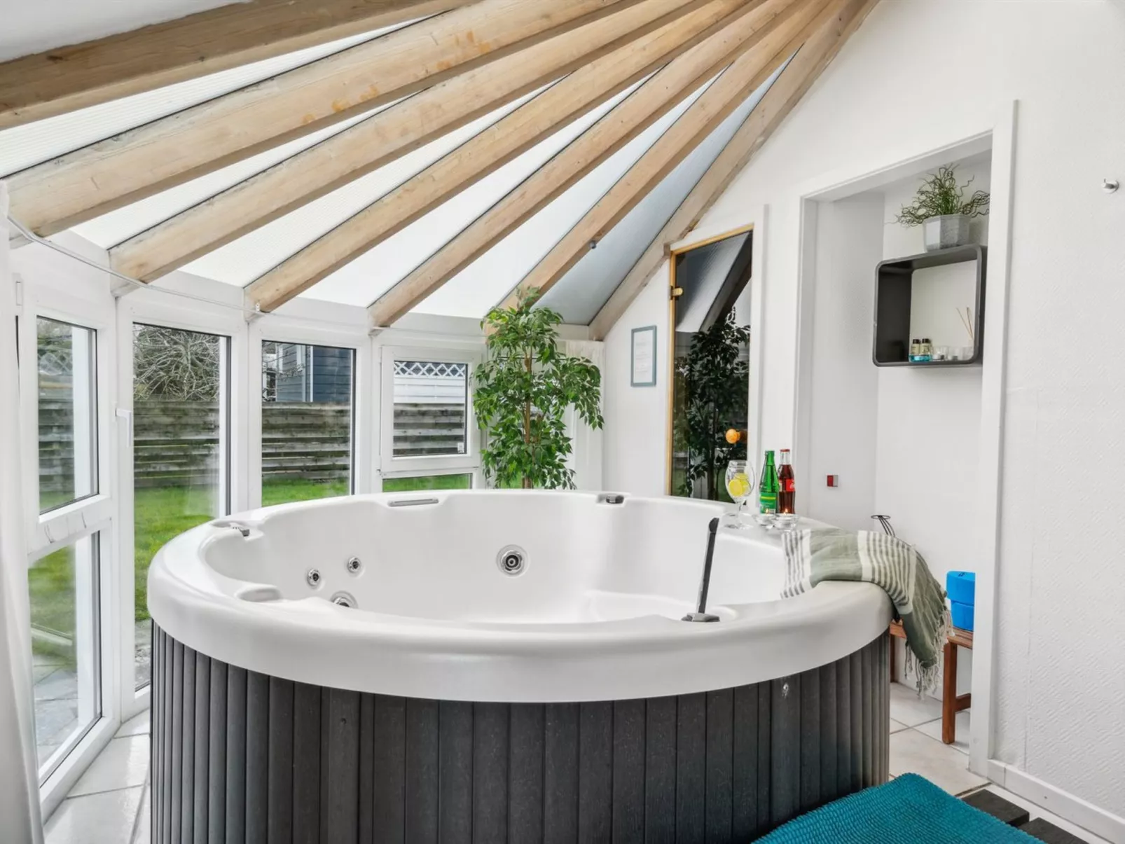 "Elbert" - 100m from the sea-Binnen