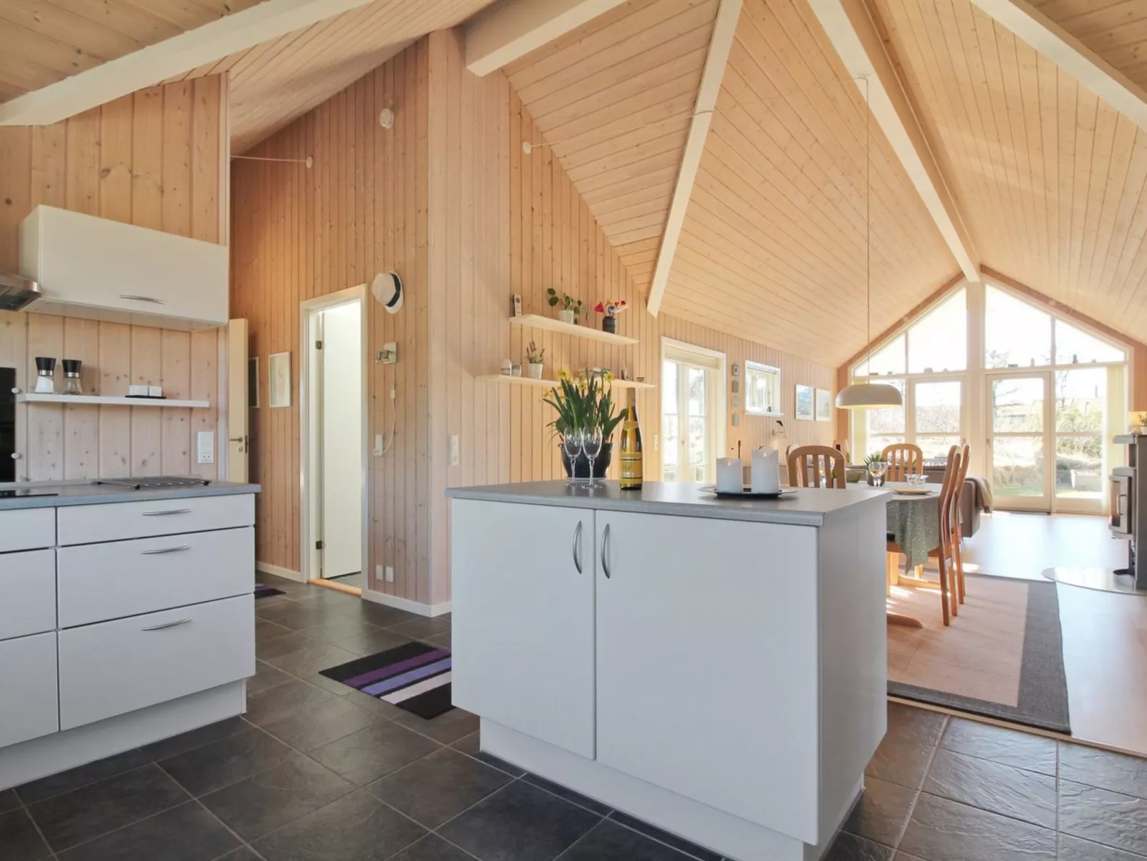 "Tilda" - 275m from the sea-Binnen