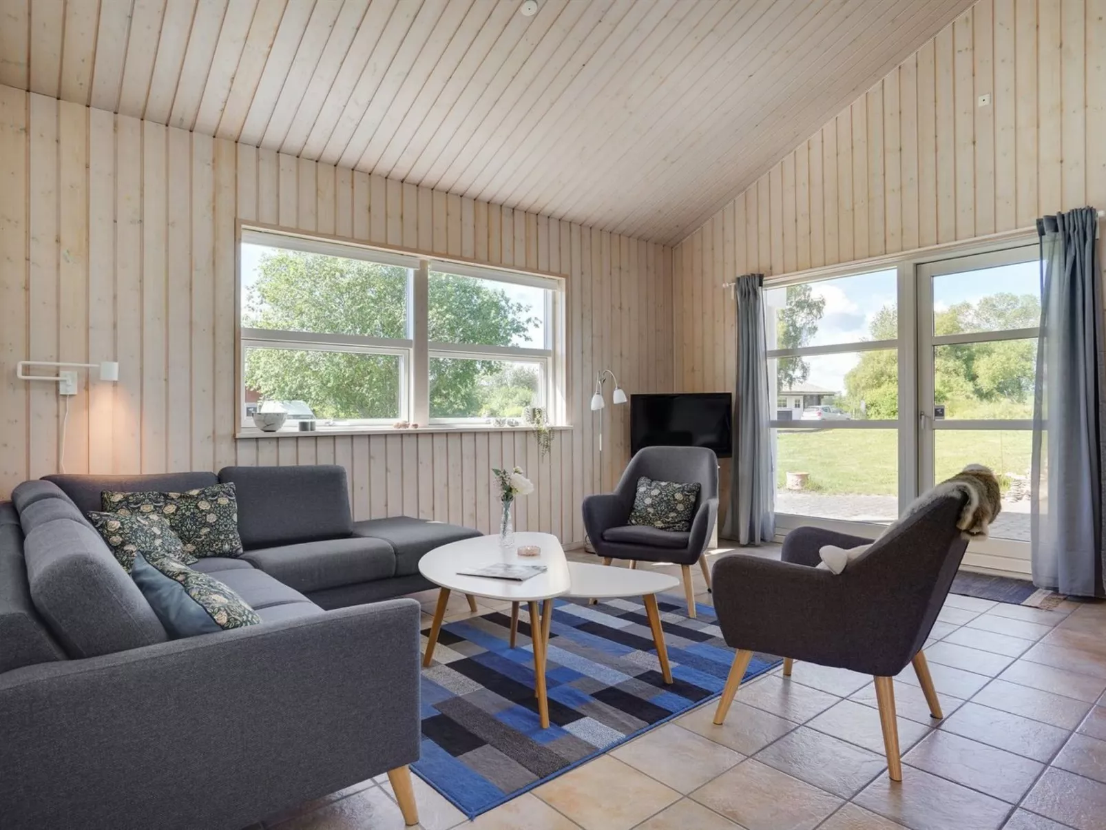 "Bitha" - 400m from the sea-Binnen