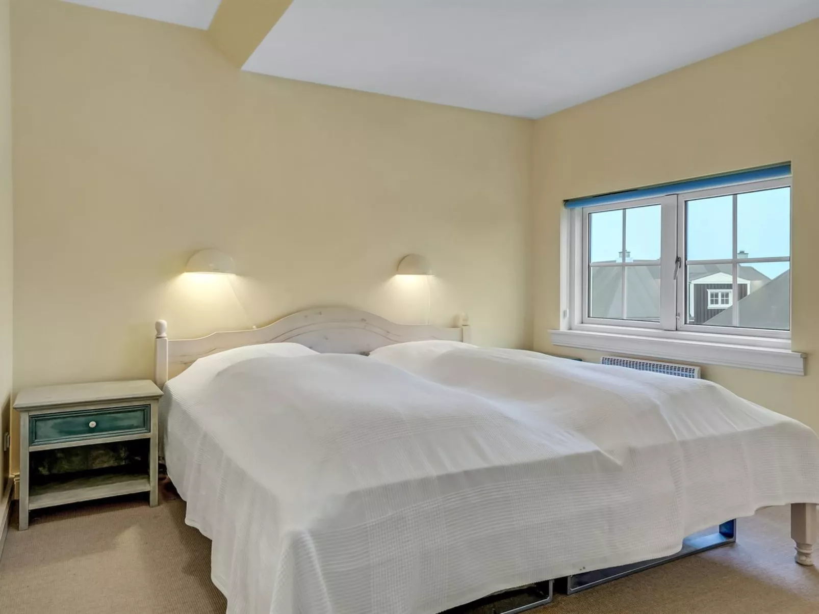 "Jannike" - 100m from the sea-Binnen