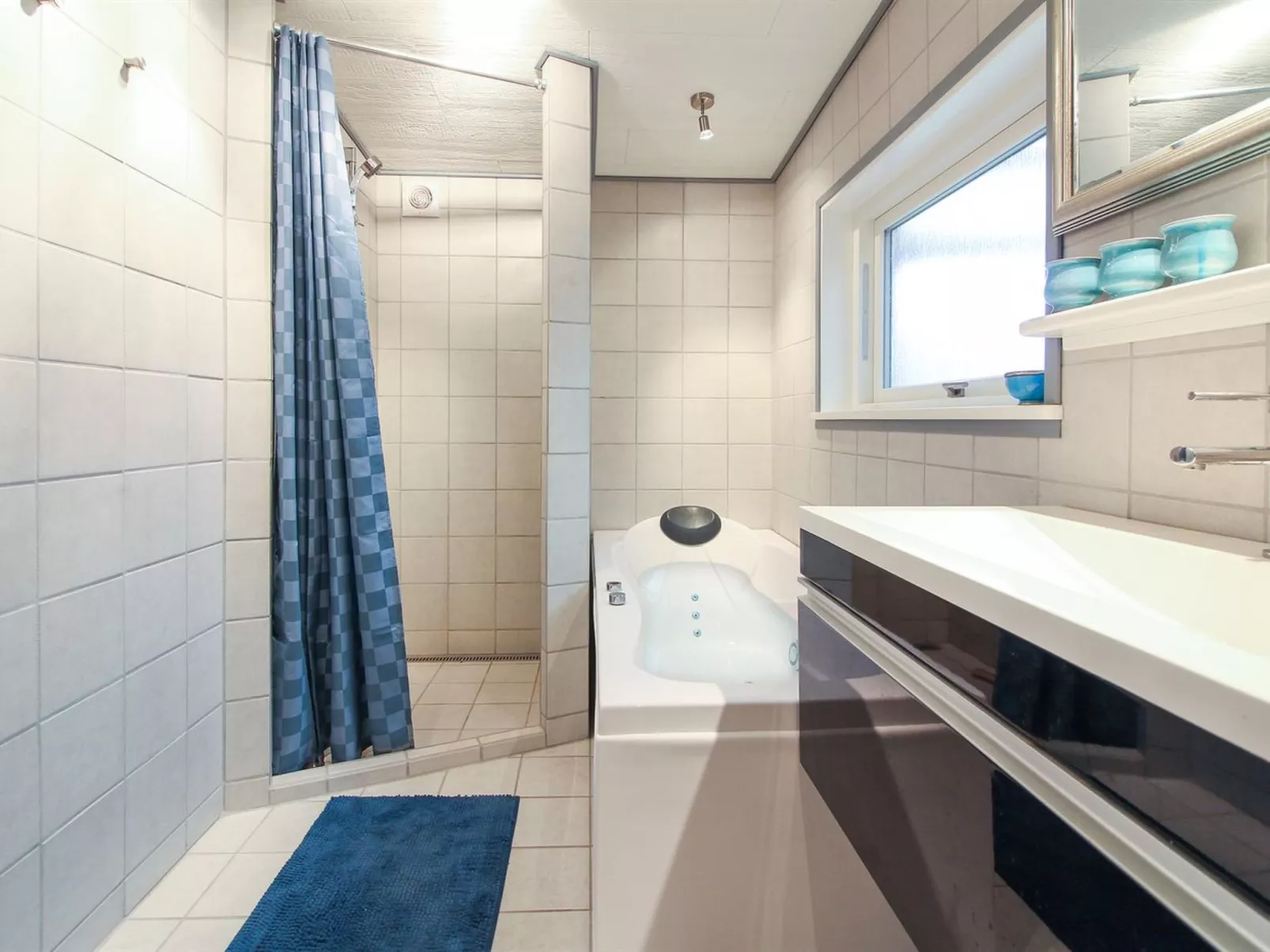 "Editha" - 800m from the sea-Binnen