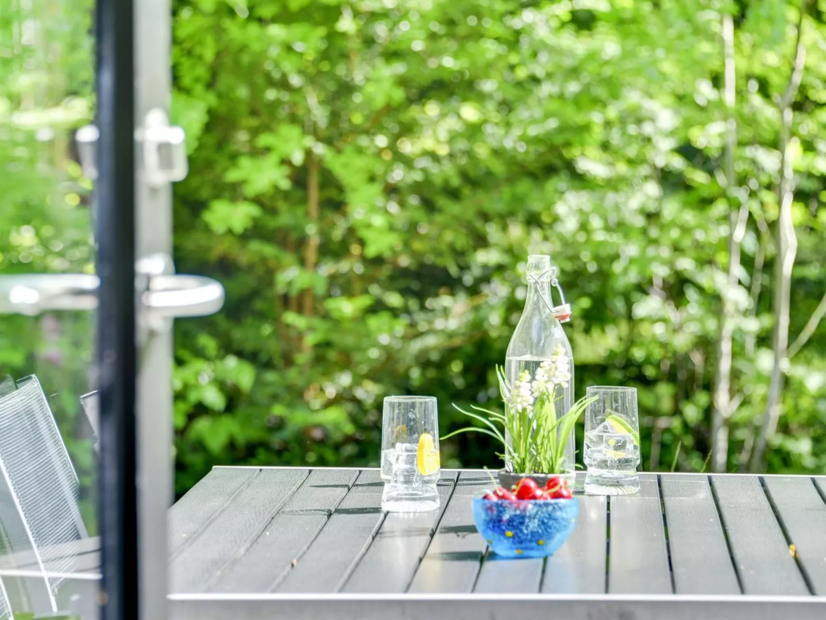 "Alika" - 200m to the fjord-Buiten