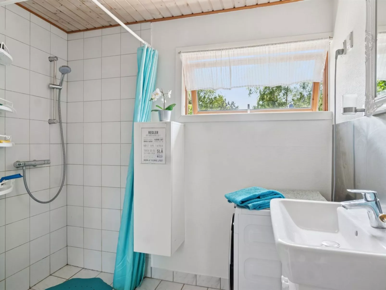 "Ludvika" - 350m from the sea-Binnen