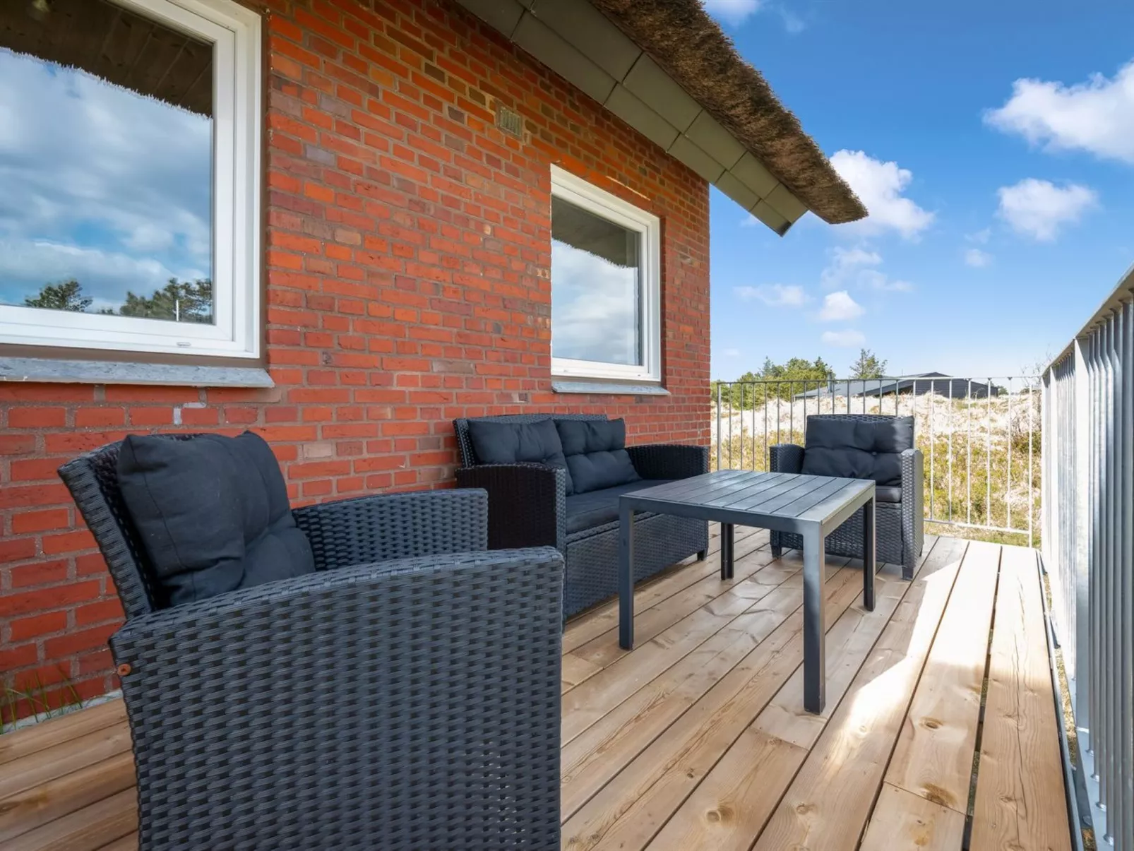 "Irlin" - 800m from the sea-Buiten