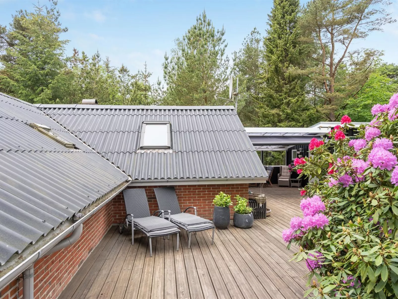 "Yonna" - 400m from the sea-Buiten