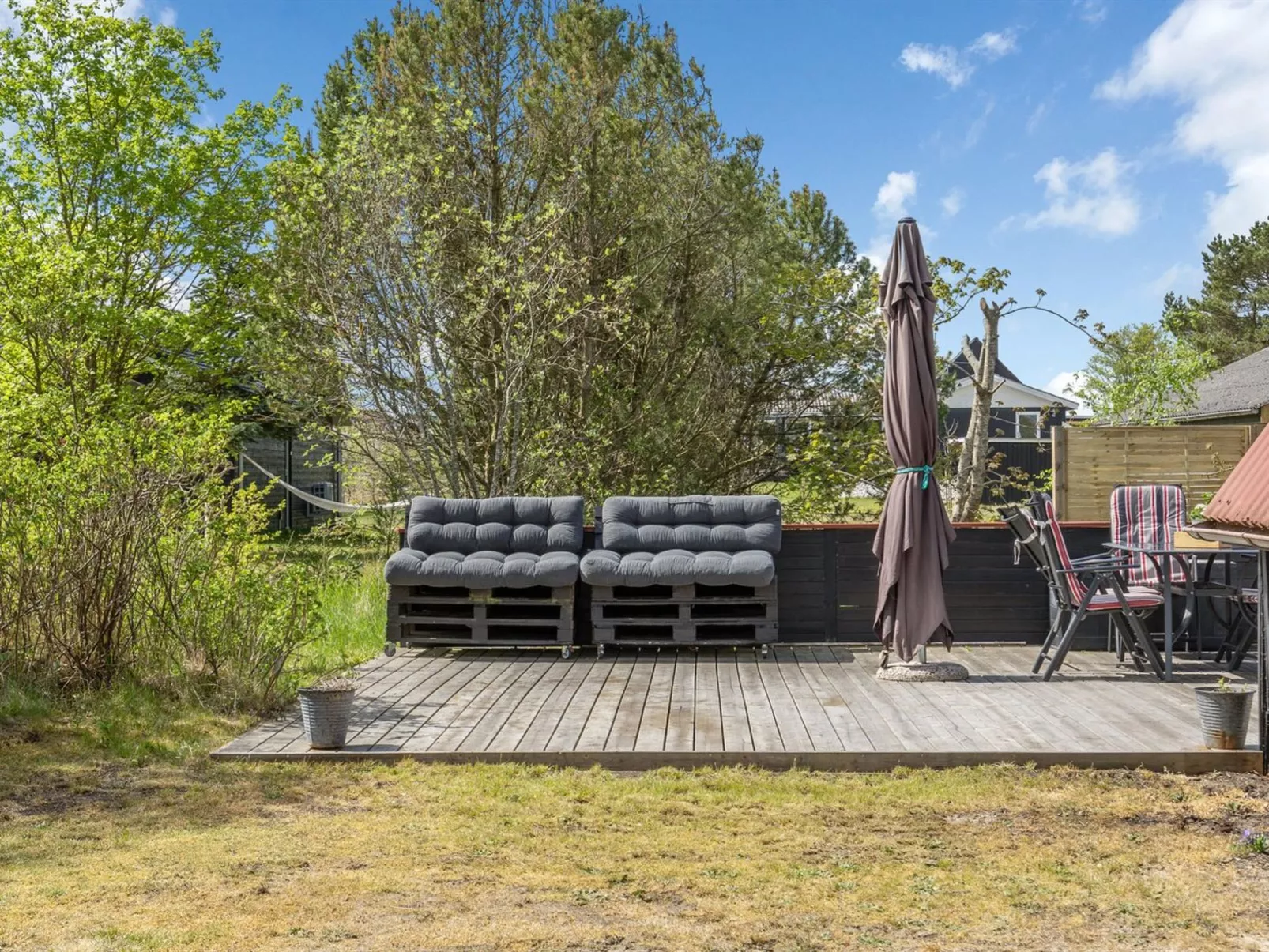 "Vladanka" -  from the sea-Buiten