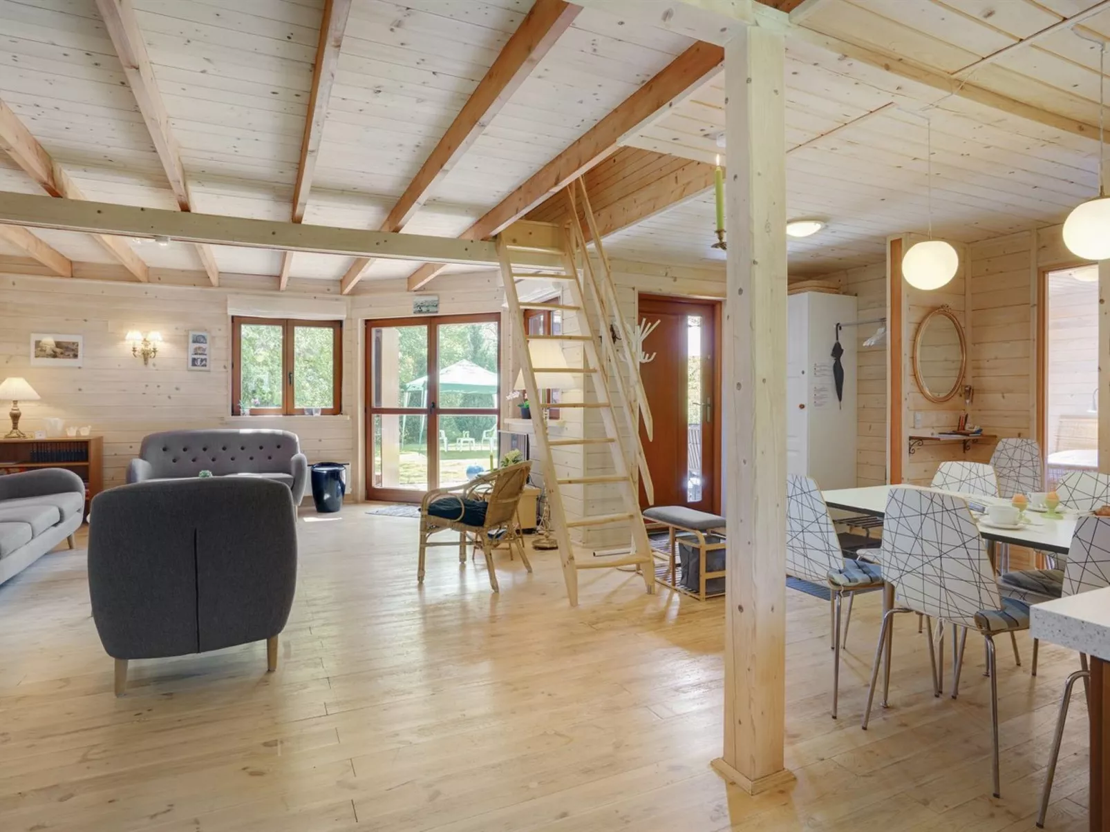 "Bette" - 8km from the sea-Binnen