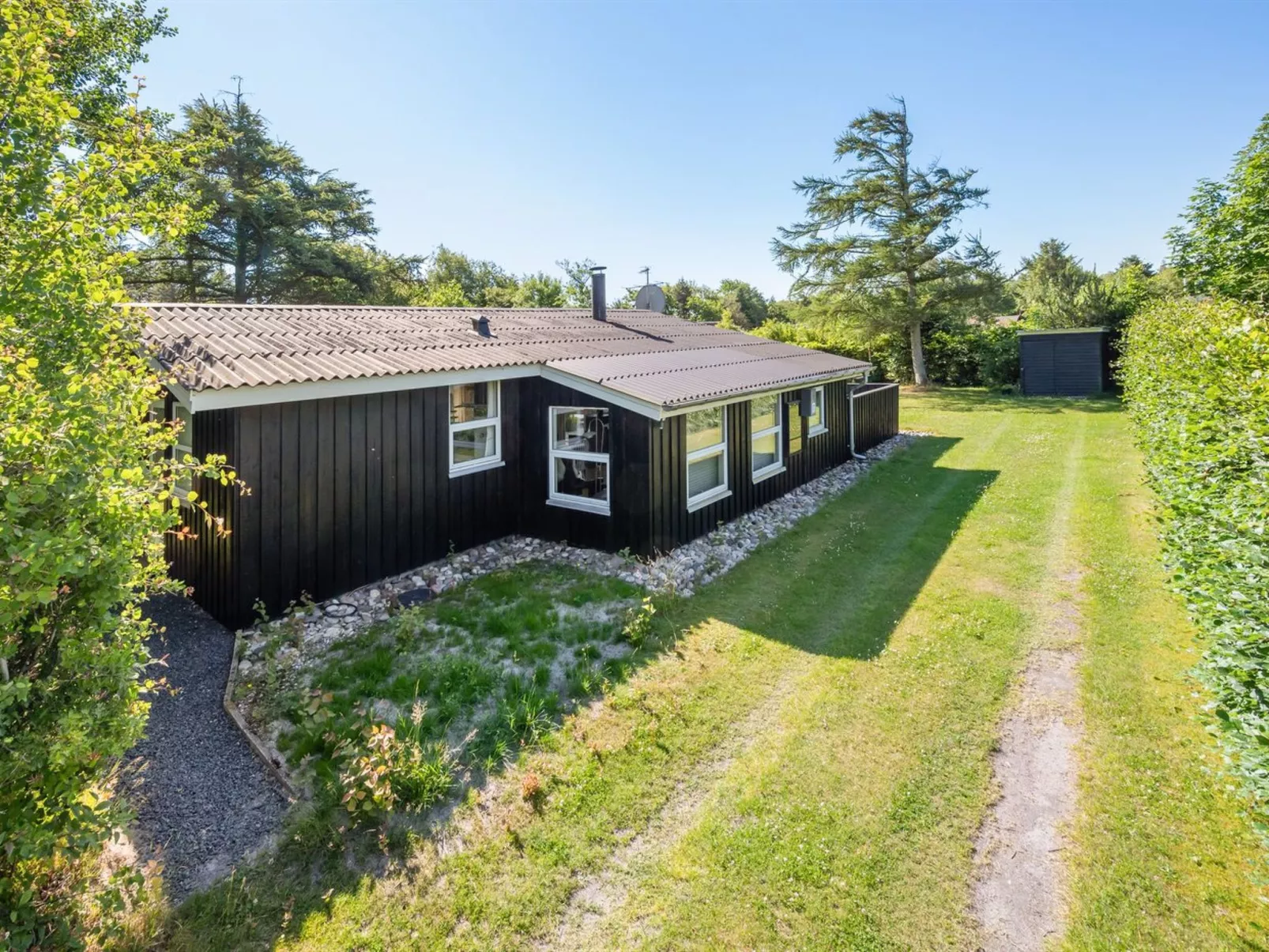 "Raisa" - 200m to the fjord-Buiten