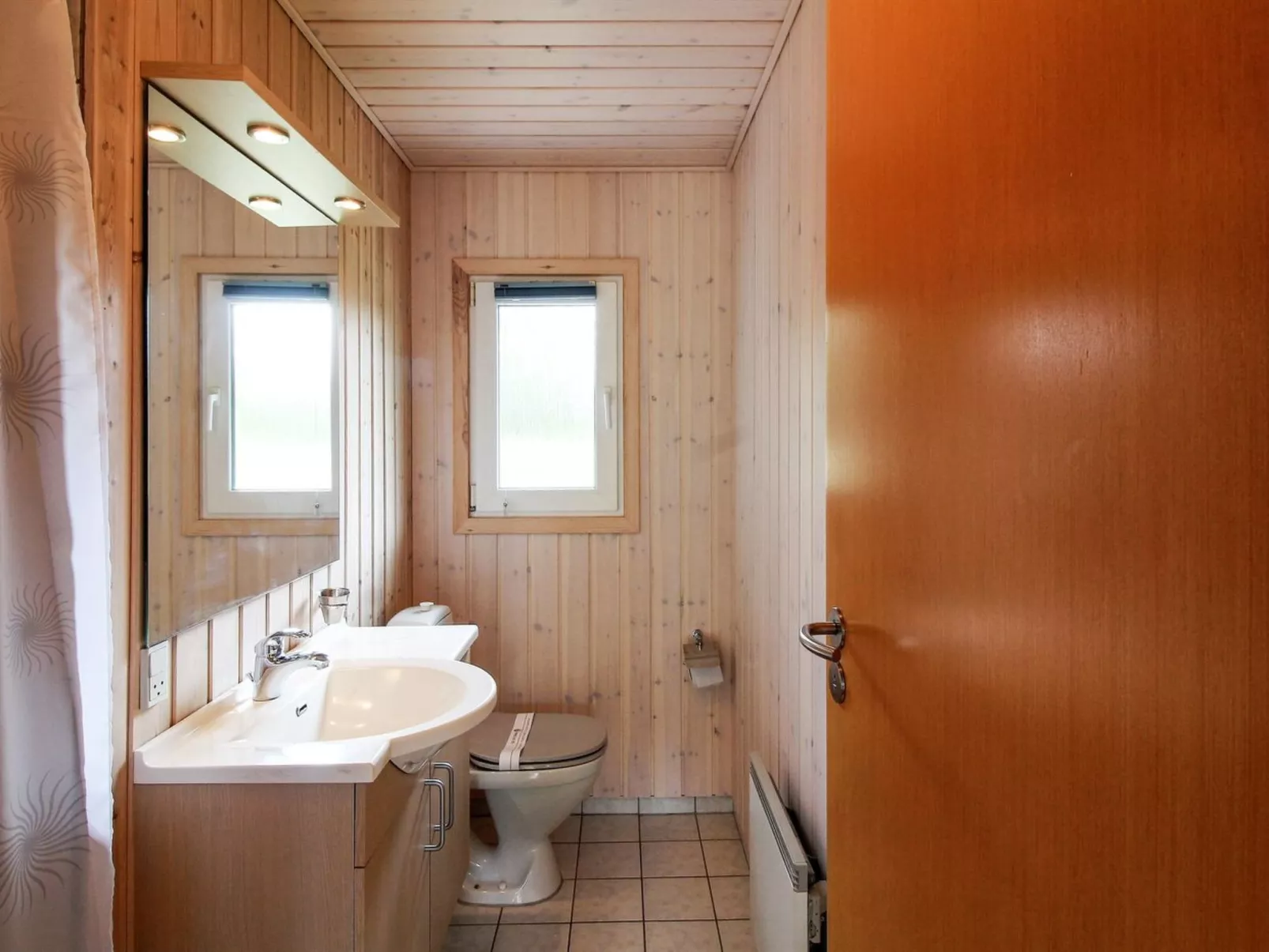 "Juste" - 2.2km from the sea-Binnen