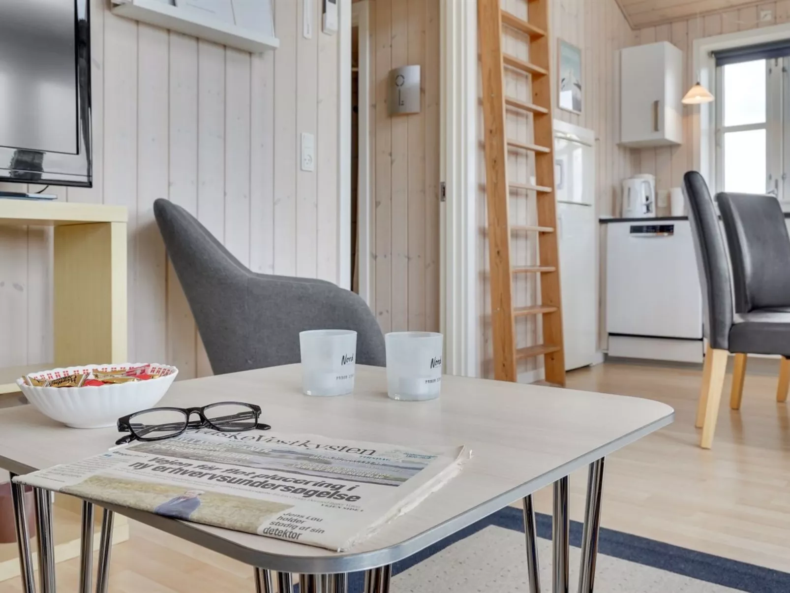 "Evin" - 800m from the sea-Binnen