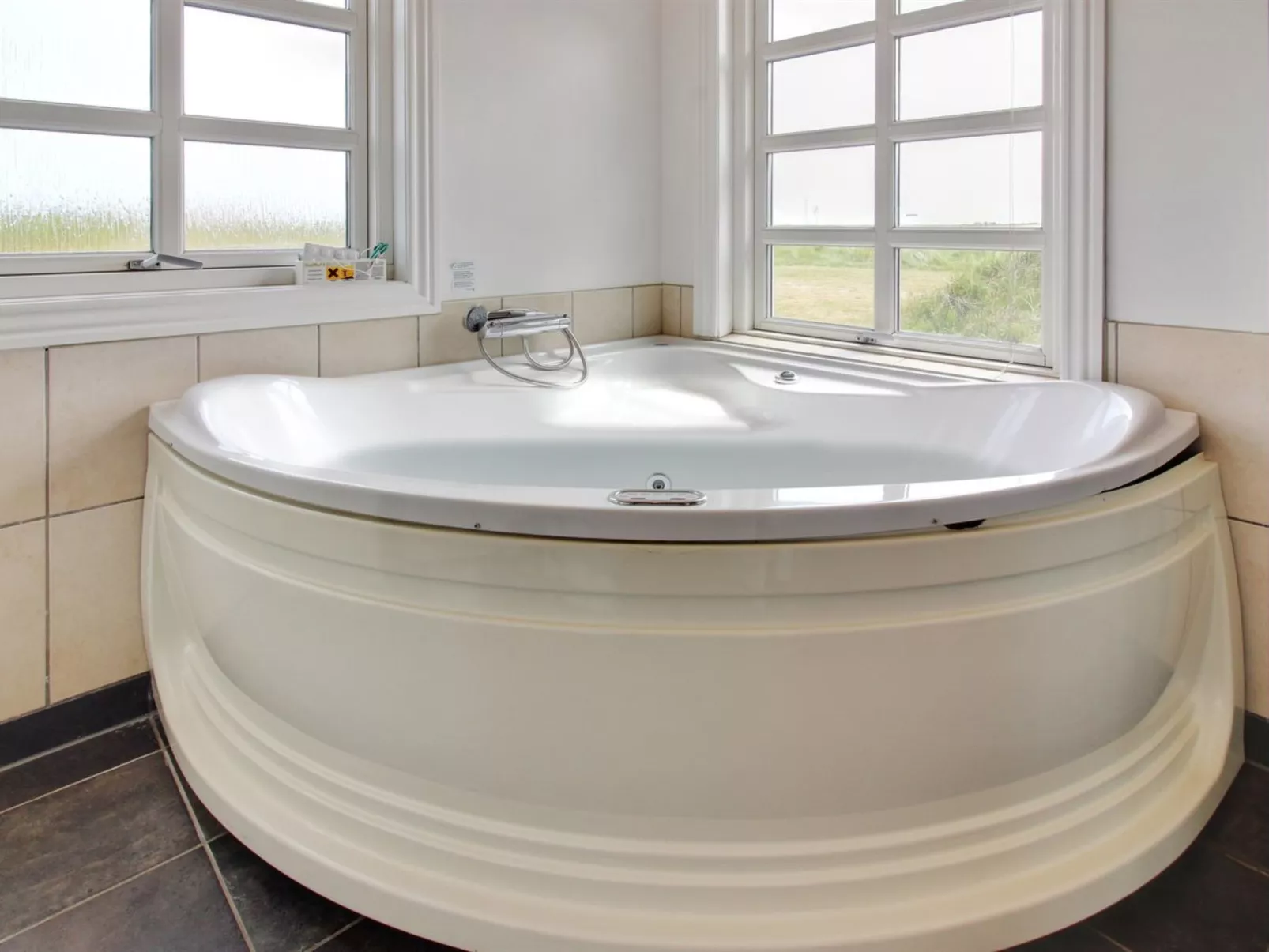 "Suvi" - 900m from the sea-Binnen