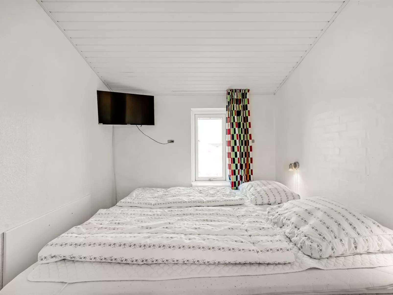 "Fia" -  from the sea-Binnen