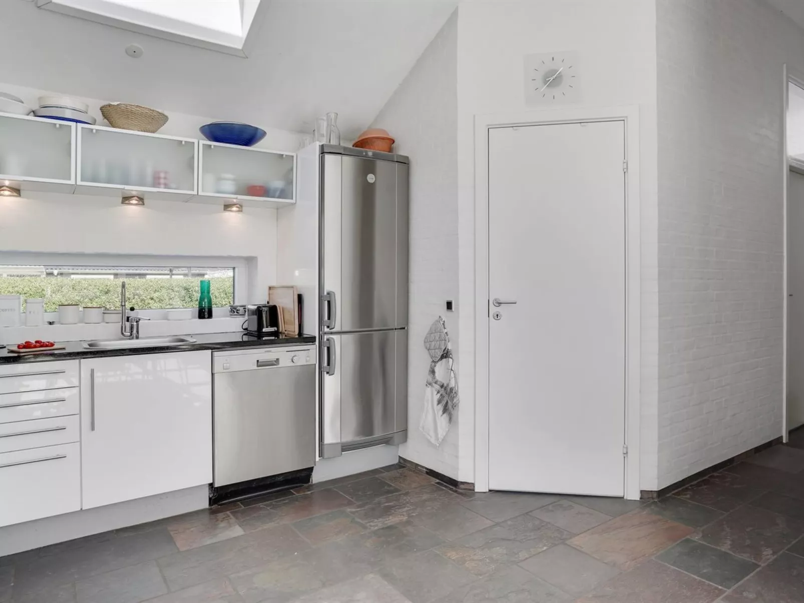 "Angelarij" -  from the sea-Binnen