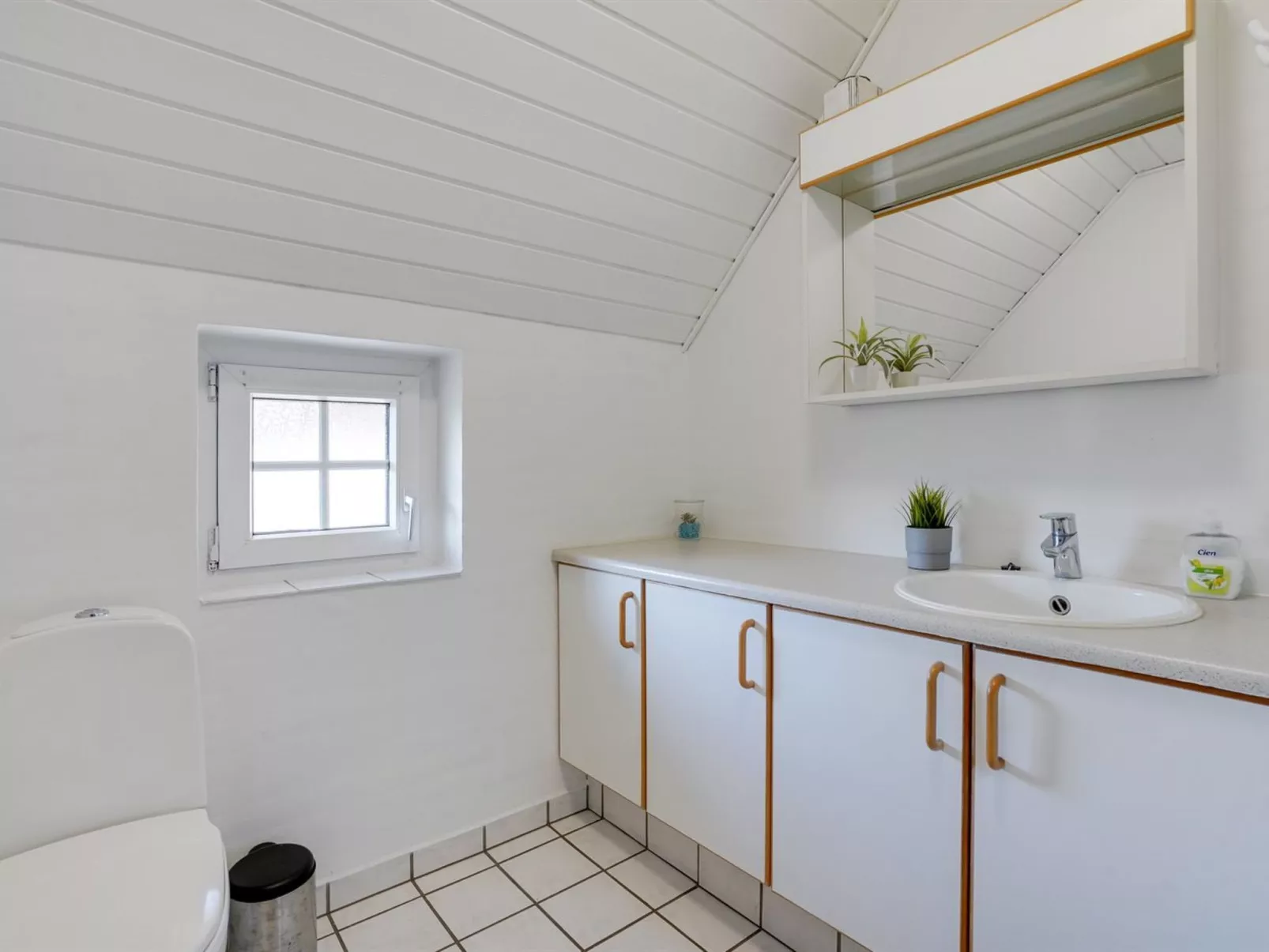 "Ferhat" - 2.9km from the sea-Binnen