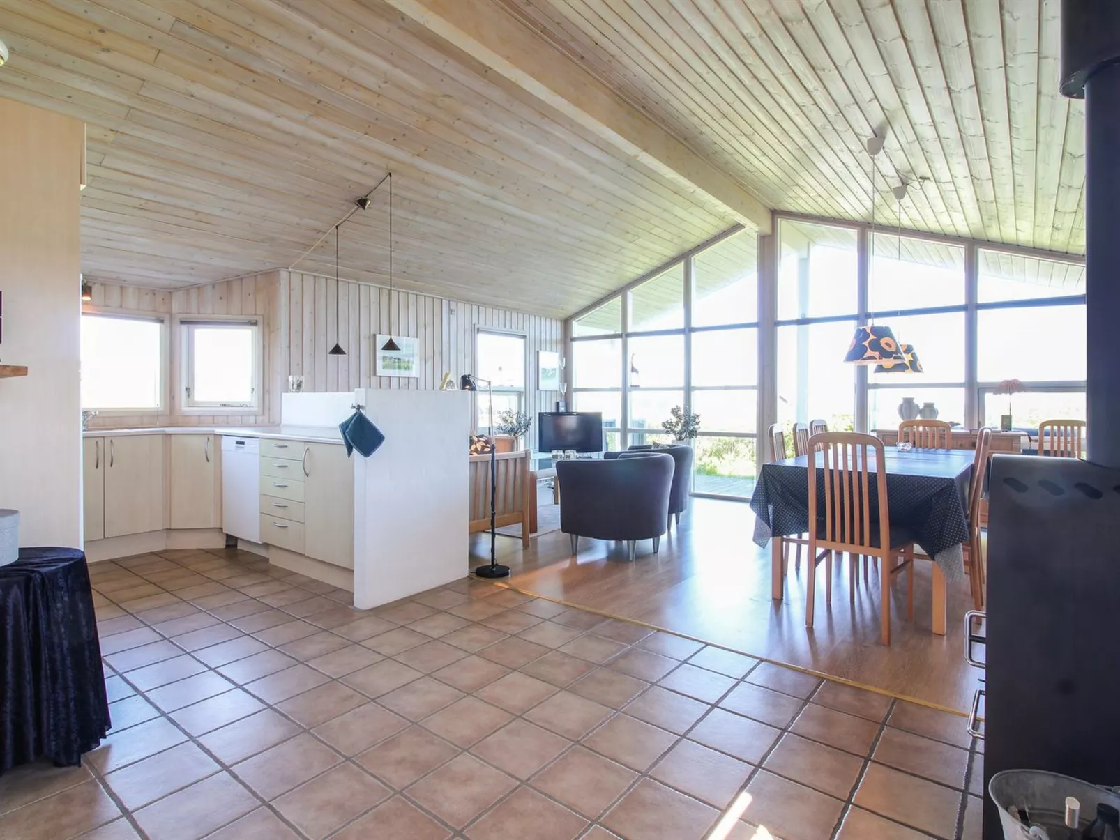 "Terttu" - 300m from the sea-Binnen