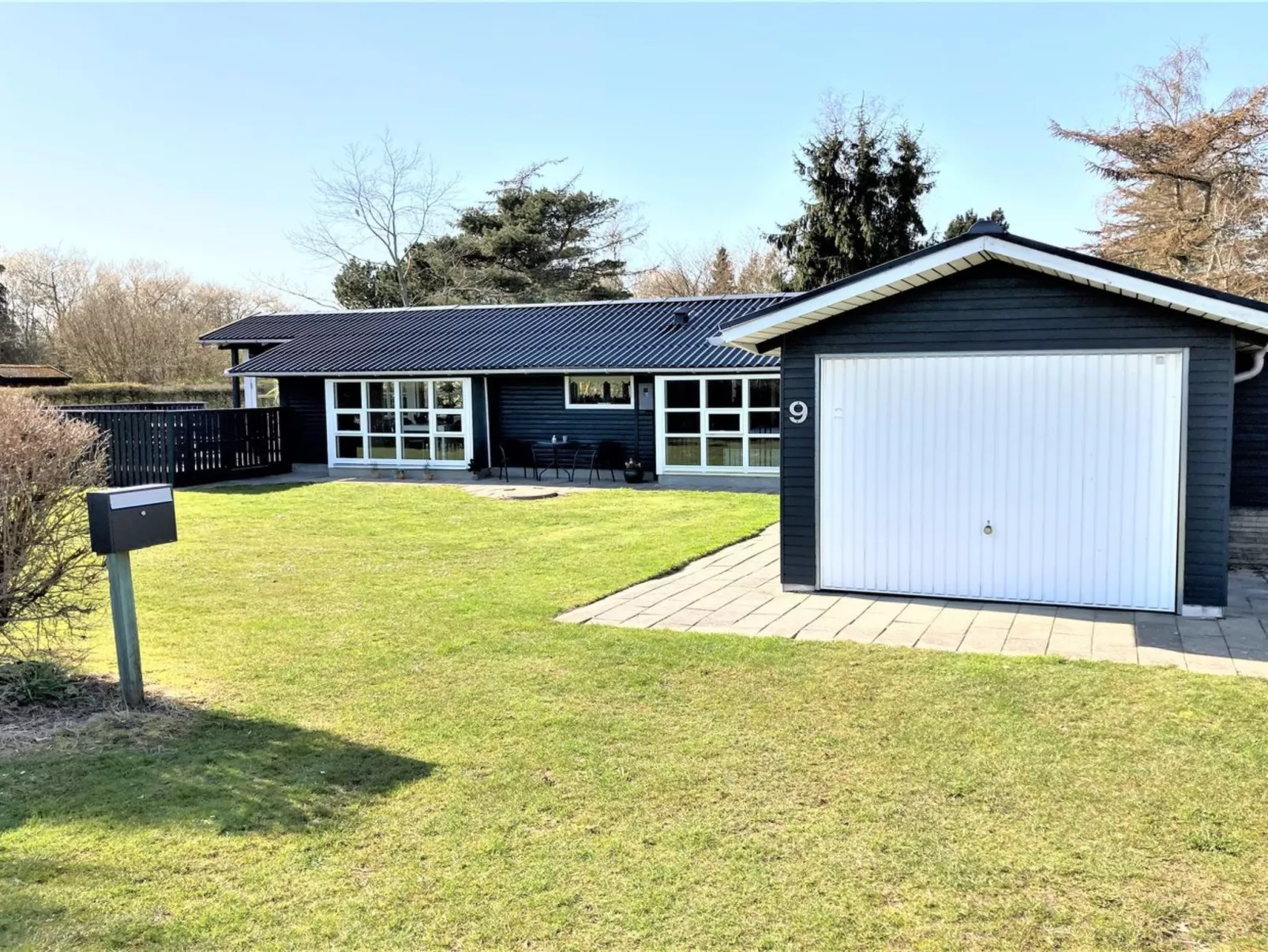 "Aleksa" - 400m from the sea-Buiten