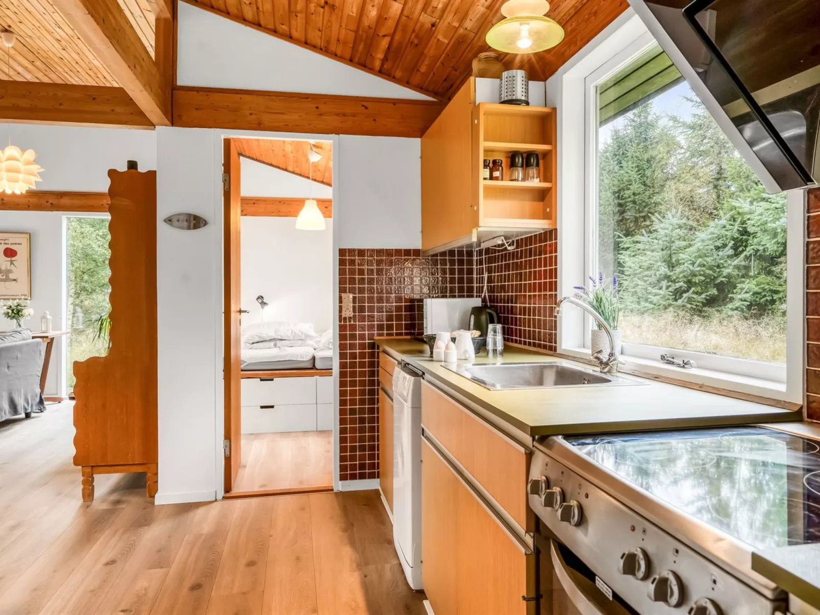 "Thomine" - 200m from the sea-Binnen