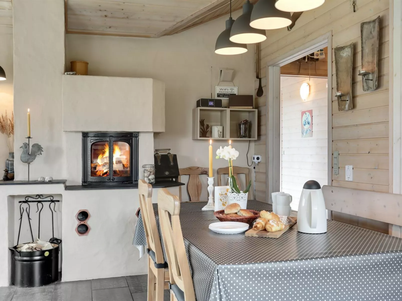 "Danijela" - 1.2km from the sea-Binnen