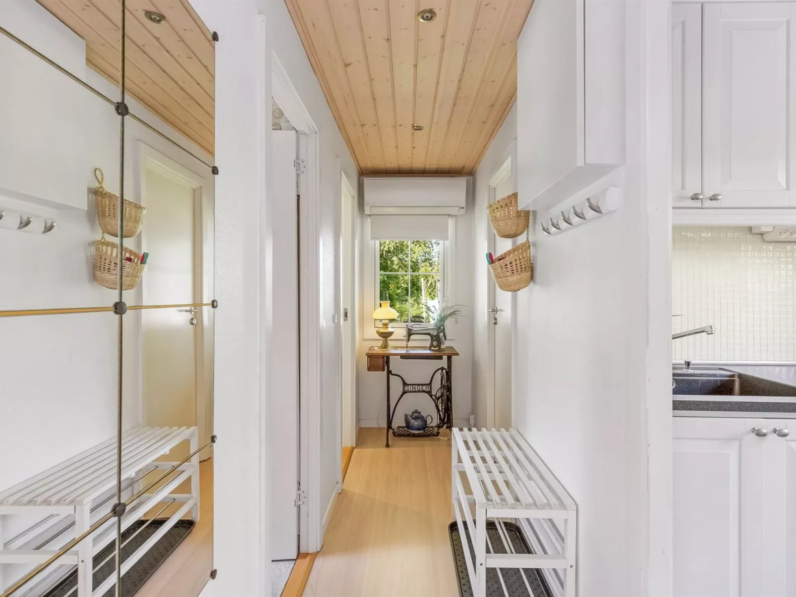 "Gabi" - 700m from the sea-Binnen