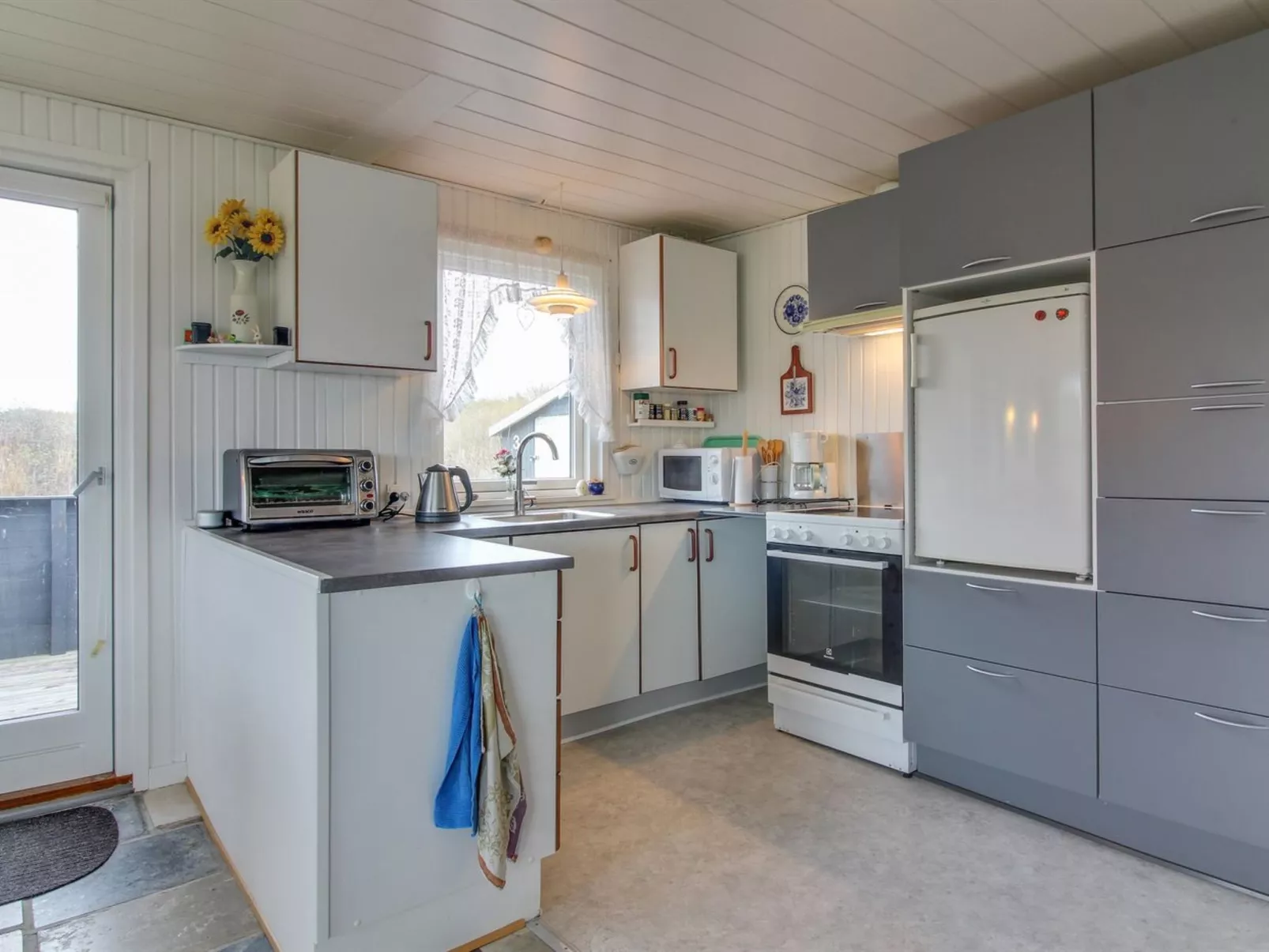 "Edvin" - 400m from the sea-Binnen