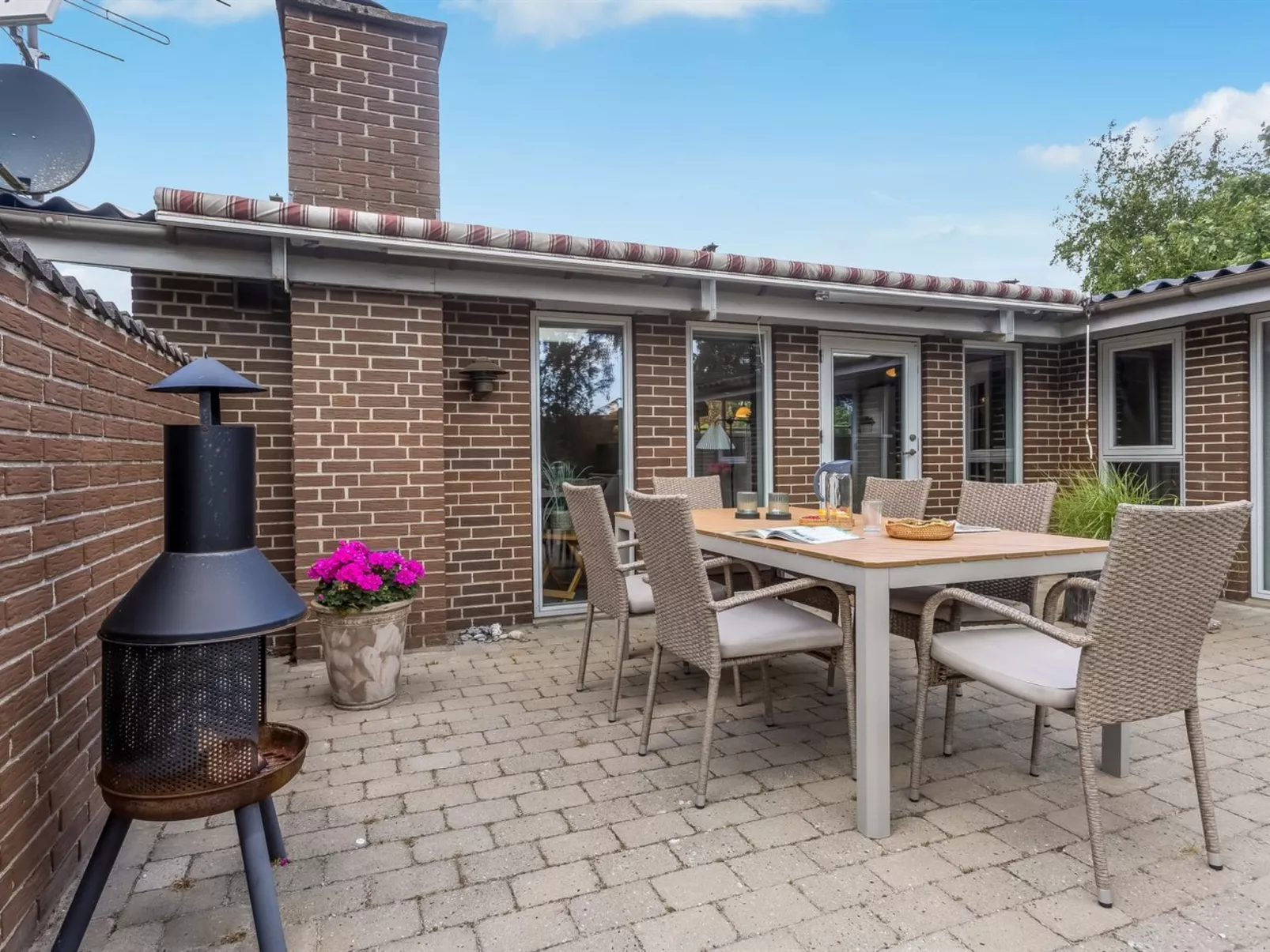 "Sessa" - 800m from the sea-Buiten