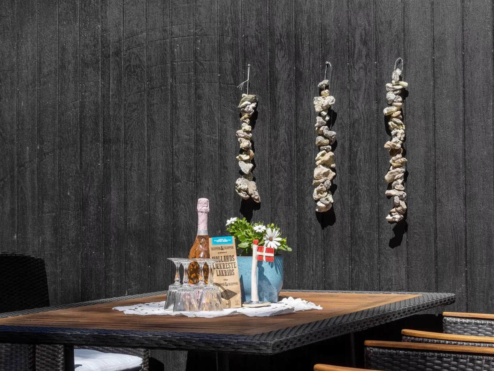 "Freda" - 100m to the fjord-Buiten