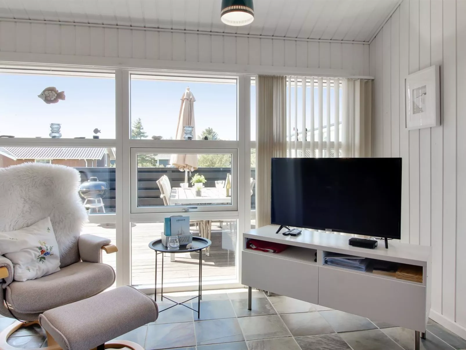 "Awarth" - 500m from the sea-Binnen